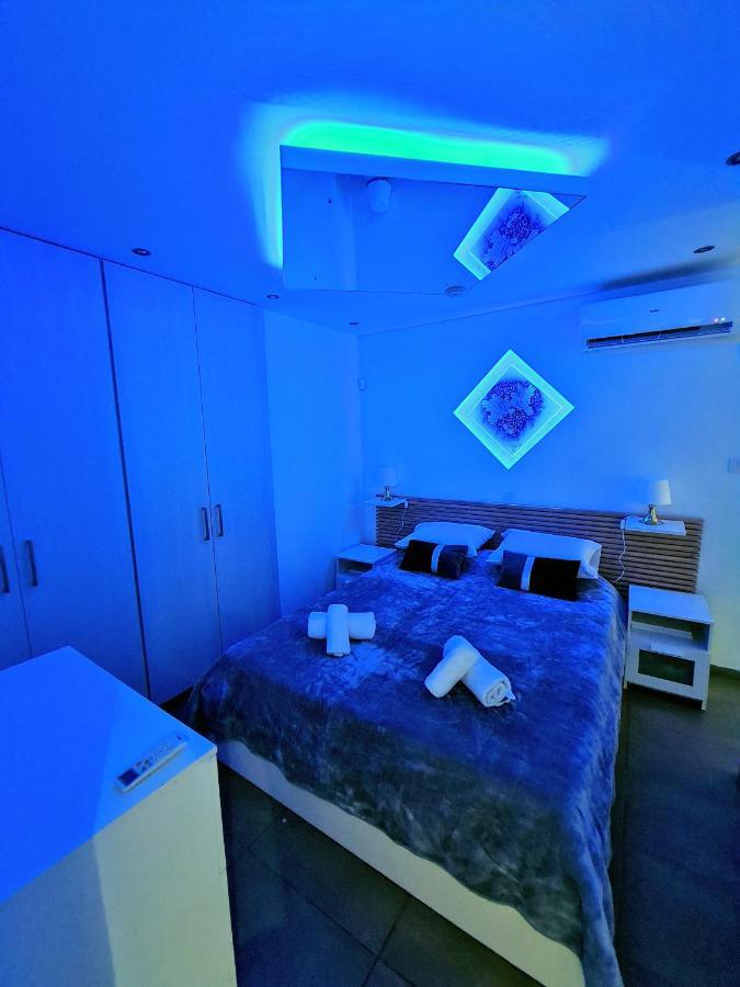 Hidden Lights Deluxe Apartment Айя-Напа Екстер'єр фото